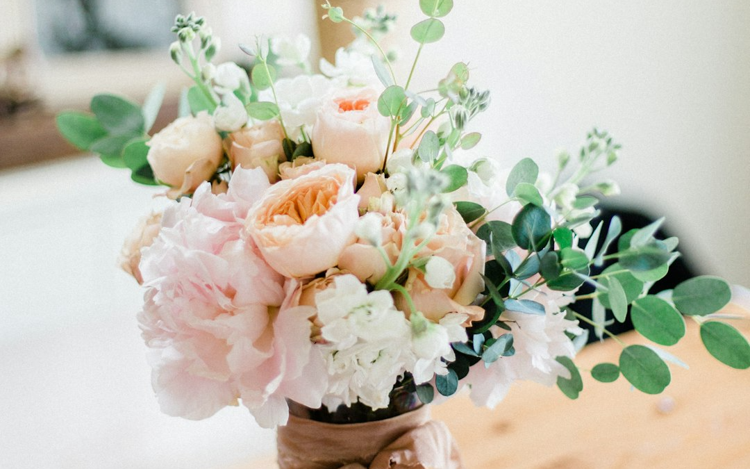 Art of Floral Design: Design Your Own Floral Arrangements