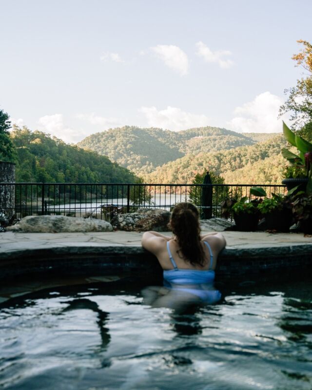 We work hard so we can play harder! Happy Labor Day from Bear Lake Reserve. ⛰️

#hottubs #bearlakereserve #mountainviews #visitnc
BLR Realty, LLC