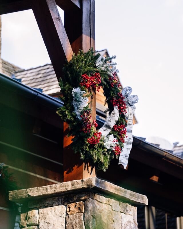 Are you coming 'home' for the holidays? 🎄 We're ready to welcome you with open arms and plenty of holiday cheer! With festive activities all week long, leading up to a sparkling New Year’s Eve celebration, let’s make this season truly unforgettable. Book your Bear Lake Reserve holiday getaway through the link in bio! ✨

#holidayvacation #holidaygetaway #holidaycelebration #bearlakereserve
BLR Realty, LLC