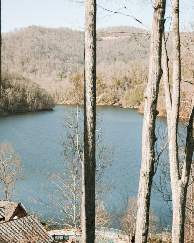 ⛰️ These mountain lake views from the Southshore condos are ready to be discovered. Don’t just dream it—book your Bear Lake Reserve getaway today at the link in bio!

#bearlakereserve #mountainlake #lakeviews #blueridgemountains #visitnc
BLR Realty, LLC