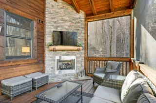 This fully furnished cottage invites you to unwind with a screened porch and cozy fireplace overlooking a tranquil creek, with an open floor plan and rustic stone fireplace that make you feel right at home. Plus, enjoy access to premier resort amenities including hiking trails, boating, pools, pickleball, our on-site restaurant, and more. ⛰️
Explore more at the link in bio and connect with an agent today!
#bearlakereserve #mountainhome #communityliving #mountainrealestate
BLR Realty, LLC