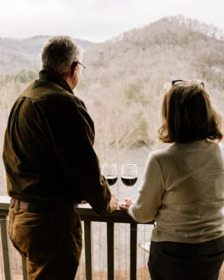 A toast to the mountains, the lake, and time spent together. Make this Valentine’s weekend one to remember at Bear Lake Reserve.

Plan your romantic escape at the link in bio.

#MountainViews #RomanticGetaway
BLR Realty, LLC