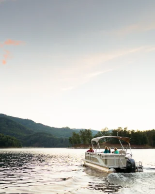 Boat days at Bear Lake are already great, but when the sunset shows up it turns into the kind of moment you wish you could pause and replay.

Plan your vacation at the link in bio. 

#MountainResort #MountainLake
BLR Realty, LLC