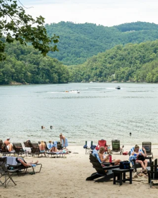 Whether you're out on the lake, relaxing by the shore, or spending time with friends and family, life at Bear Lake Reserve is all about connection.

Book your mountain getaway at the link in bio. 

#MountainResort #MountainLake
BLR Realty, LLC