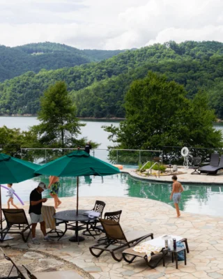 Soaking up the last bit of summer poolside. 

#MountainResort #MountainLake #ResortPool