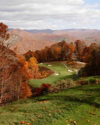 Colorful leaves and great days on the green.

Plan your next golf retreat at the link in bio. 

#MountainResort #GolfCourses #NCGolf
BLR Realty, LLC